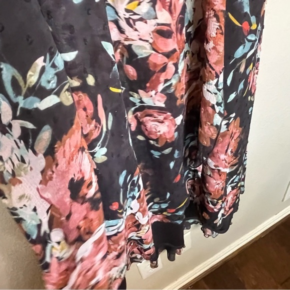 Torrid Floral Flutter Sleeve V-Neck Faux Wrap Dress Size Large (Torrid 0) - Picture 6 of 16